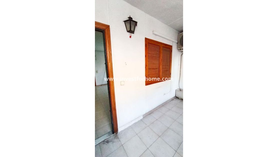 Sale - Apartment - Torrevieja - Centro