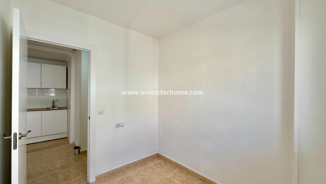Sale - Apartment - Torrevieja - Centro