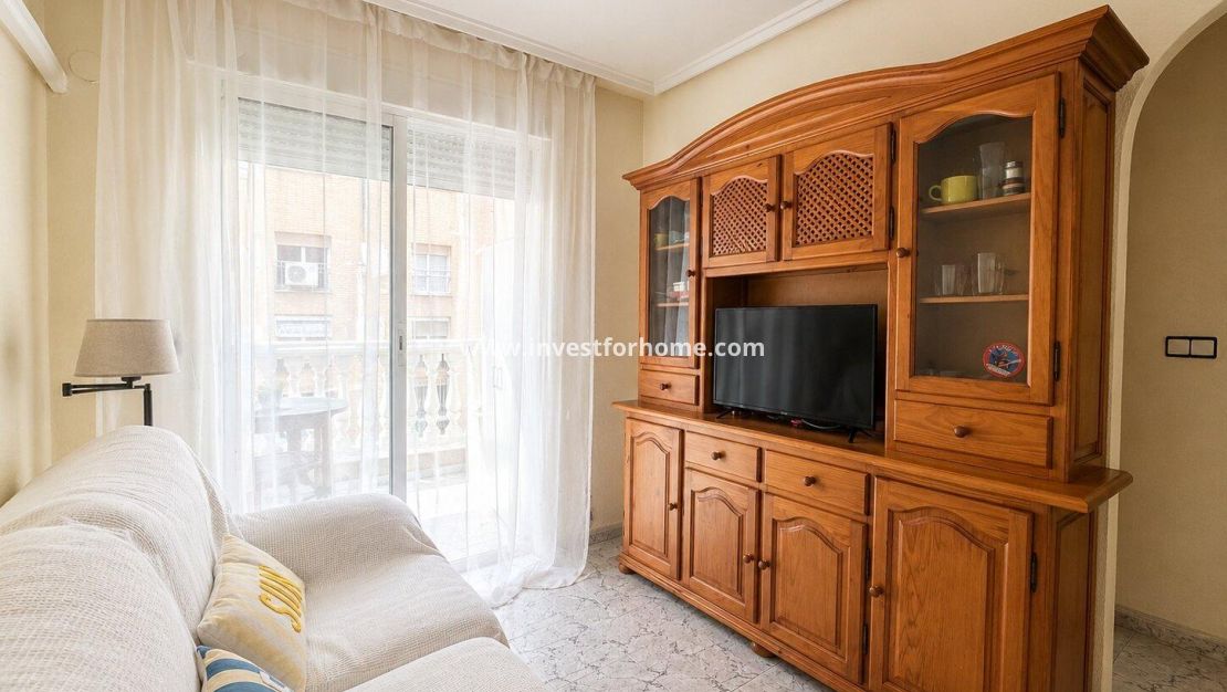 Sale - Apartment - Torrevieja - Centro