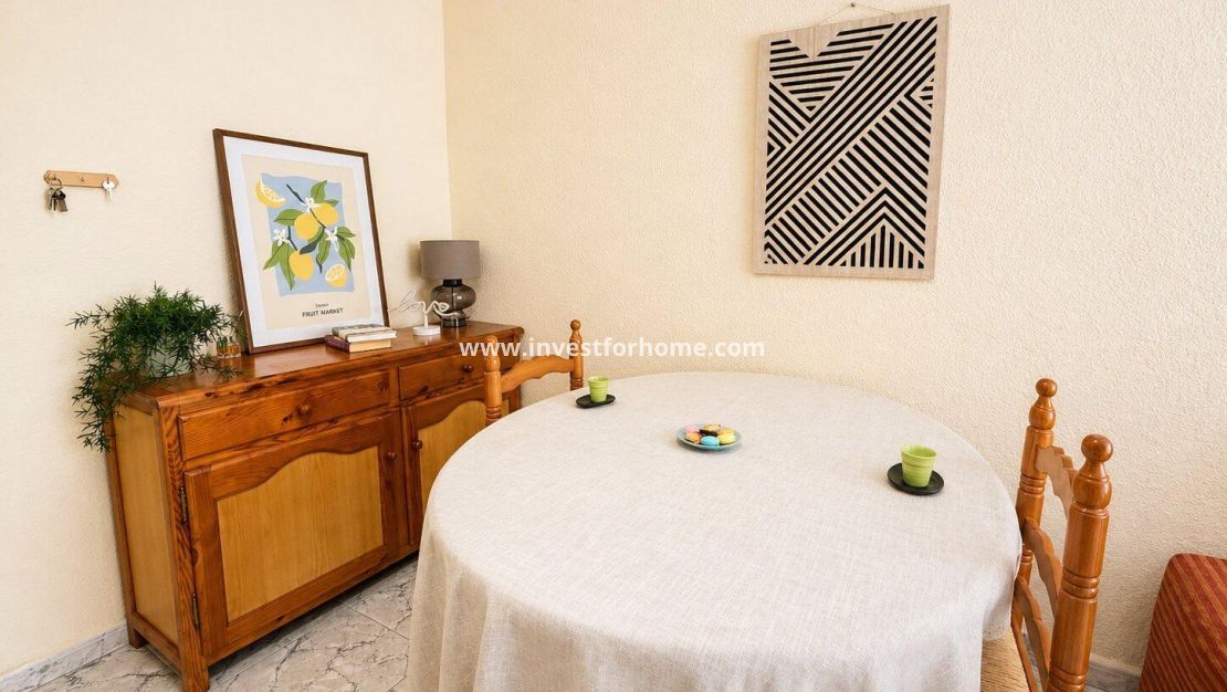 Sale - Apartment - Torrevieja - Centro