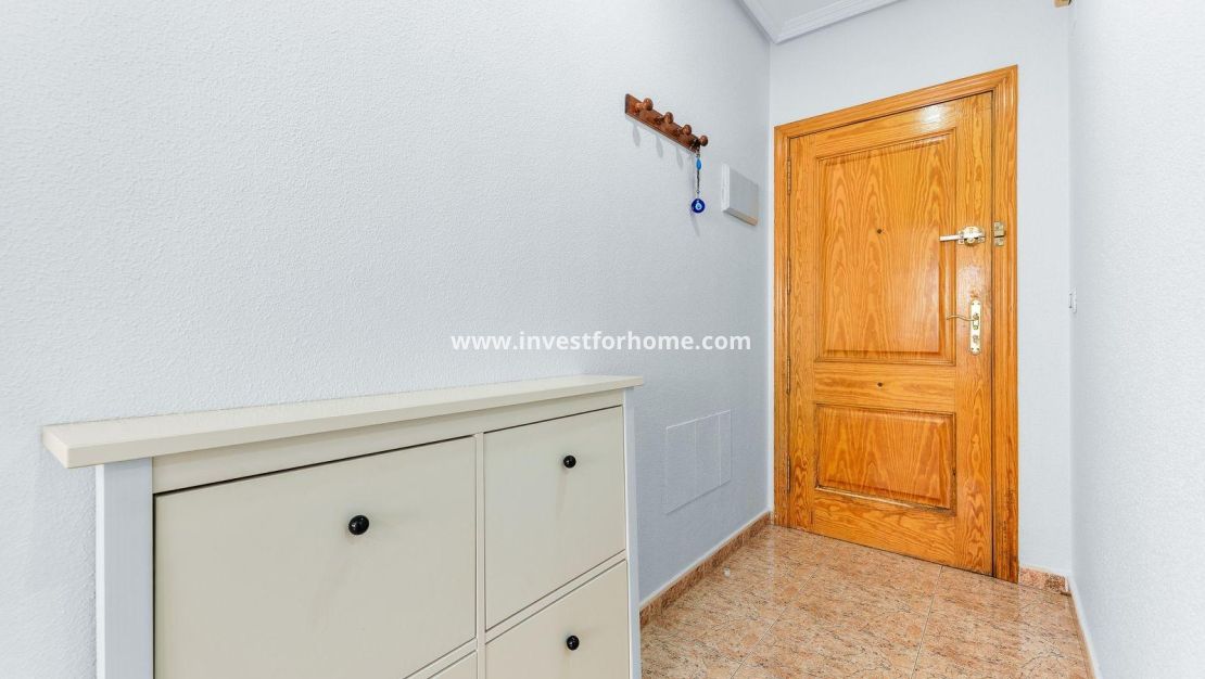 Sale - Apartment - Torrevieja - Centro