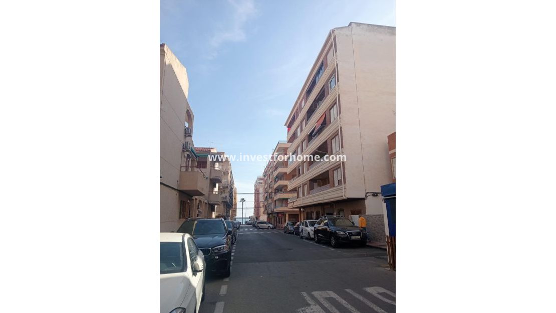 Sale - Apartment - Torrevieja - Centro