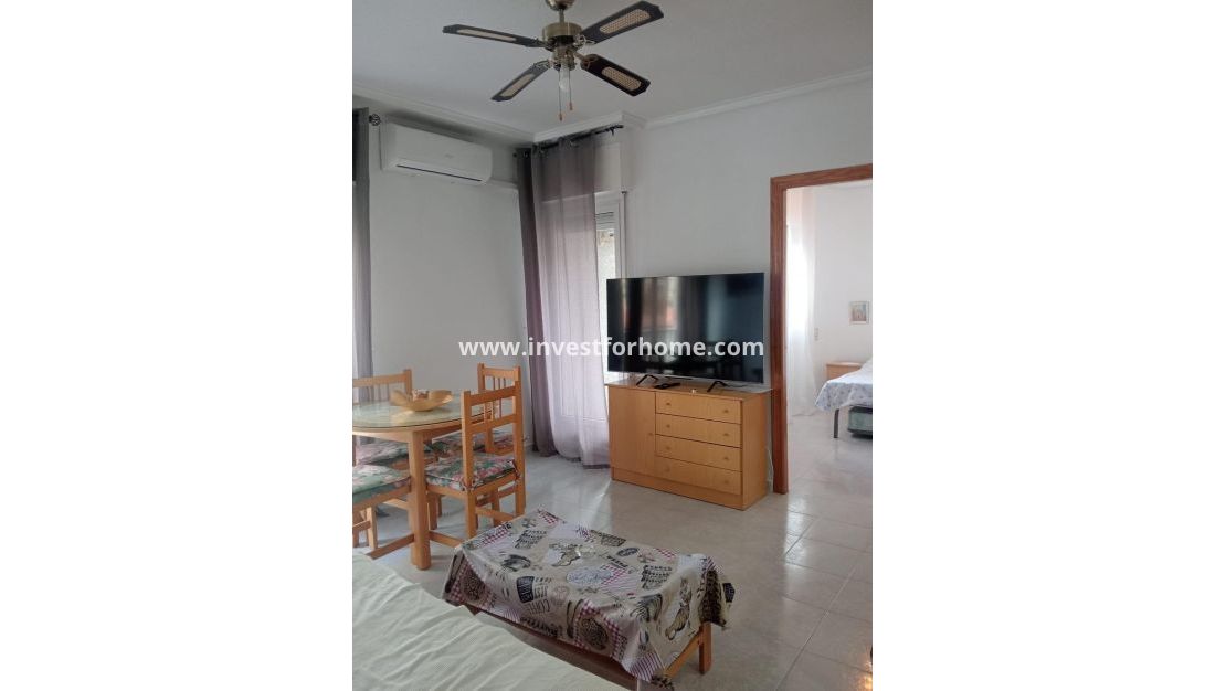 Sale - Apartment - Torrevieja - Centro