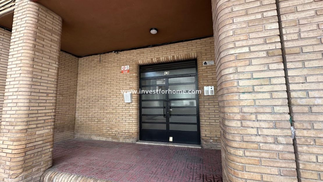 Sale - Apartment - Torrevieja - Centro