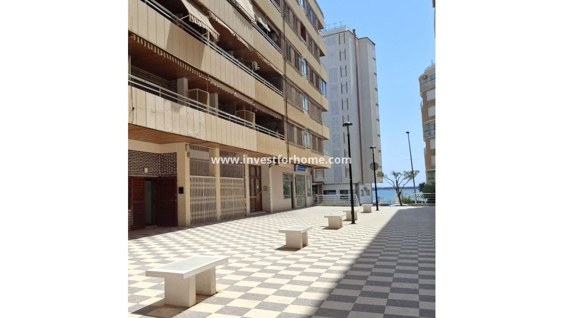 Sale - Apartment - Torrevieja - Centro