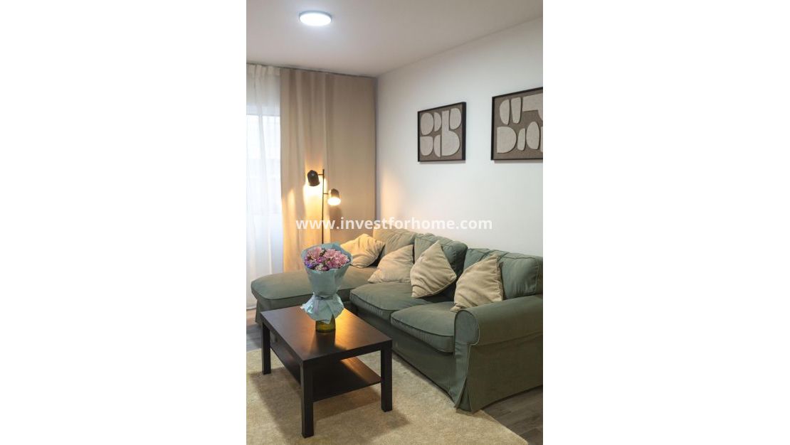 Sale - Apartment - Torrevieja - Centro