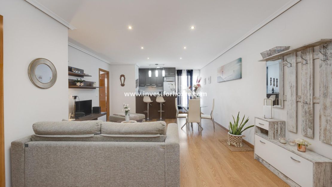 Sale - Apartment - Torrevieja - Centro