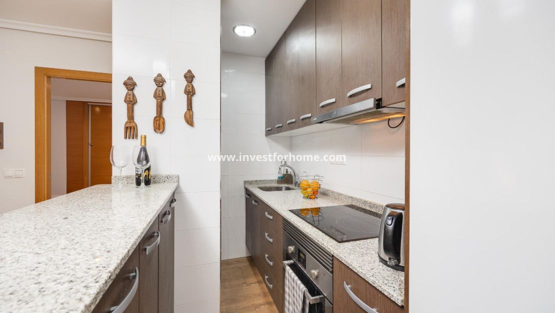 Sale - Apartment - Torrevieja - Centro