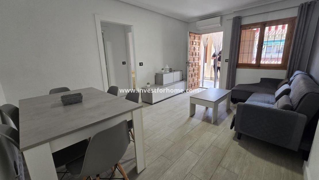 Sale - Apartment - Torrevieja - Centro