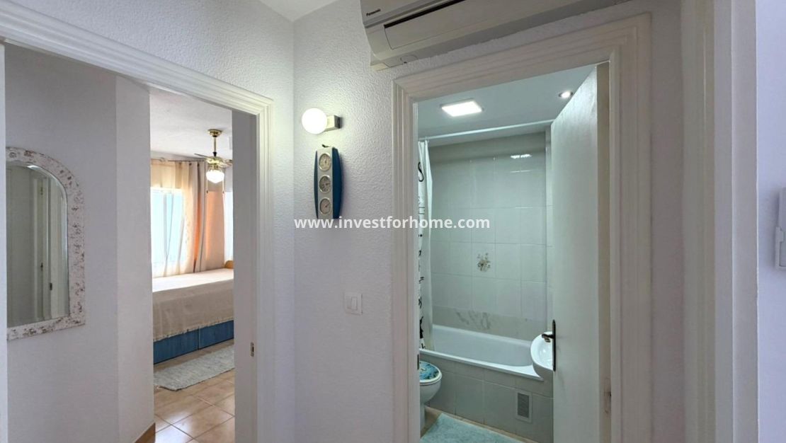 Sale - Apartment - Torrevieja - Centro