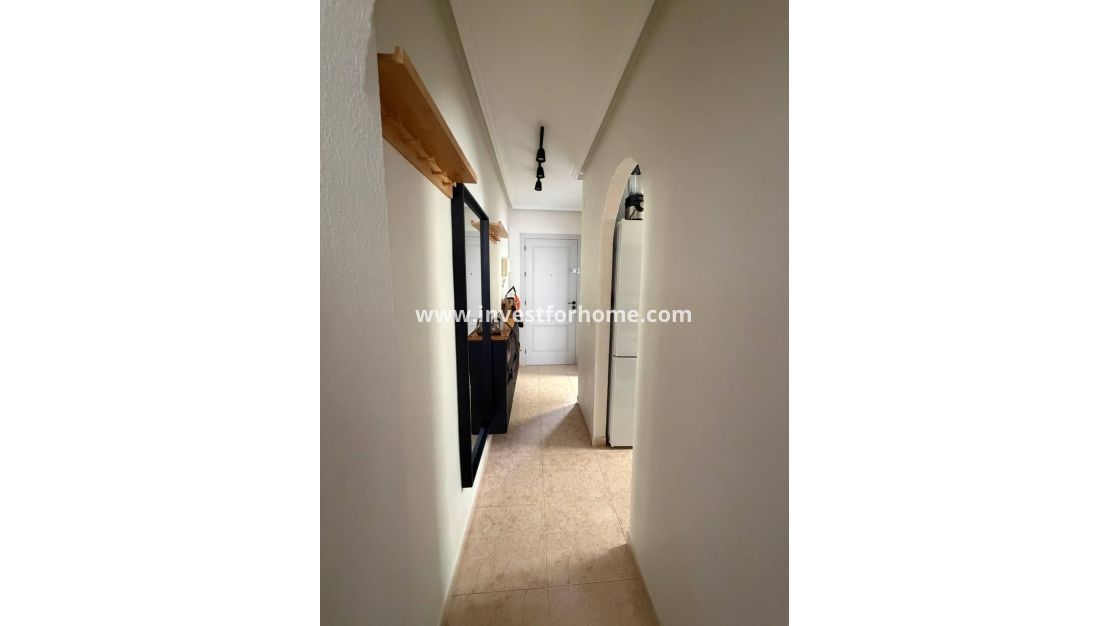 Sale - Apartment - Torrevieja - Centro