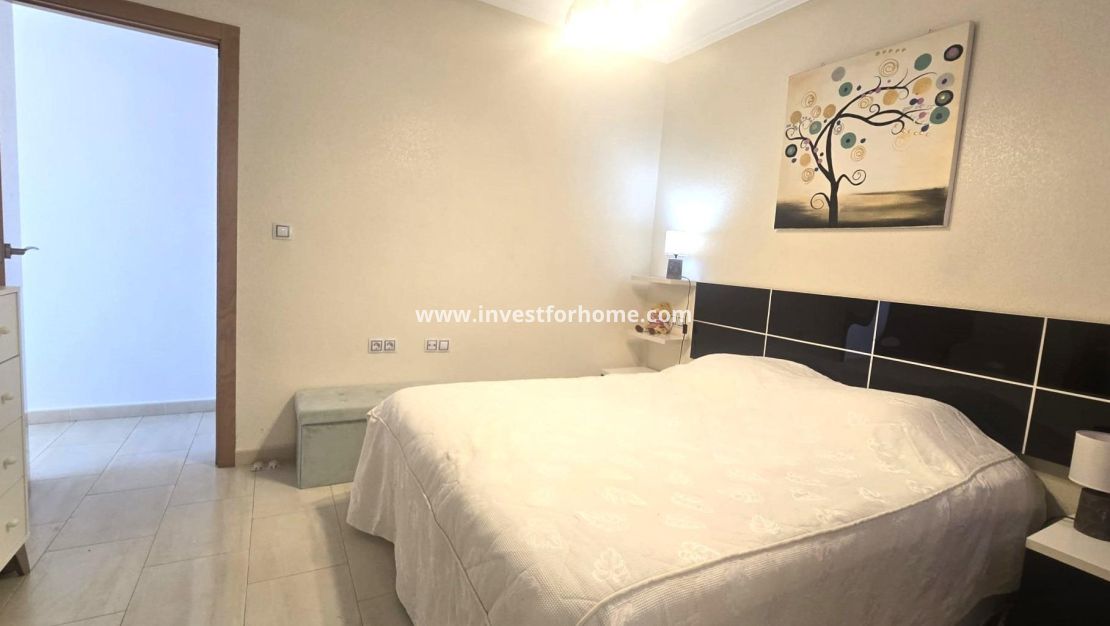 Sale - Apartment - Torrevieja - Centro
