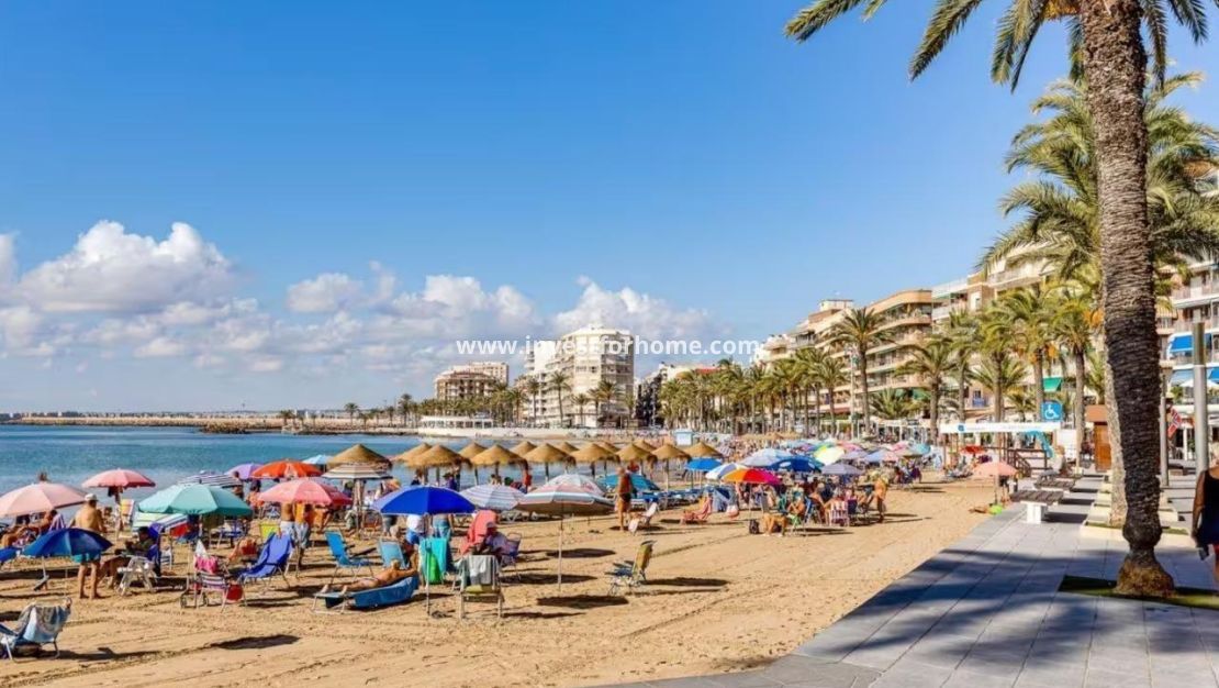 Sale - Apartment - Torrevieja - Centro