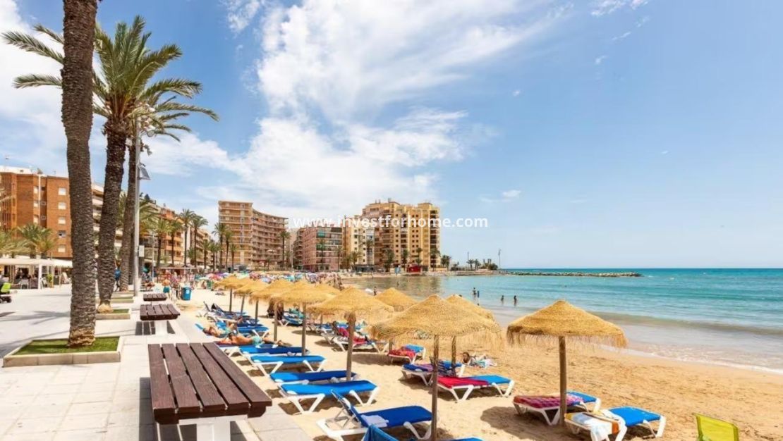 Sale - Apartment - Torrevieja - Centro