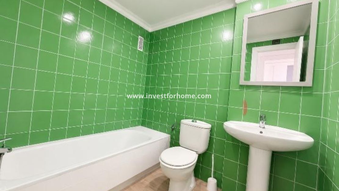 Sale - Apartment - Torrevieja - Centro