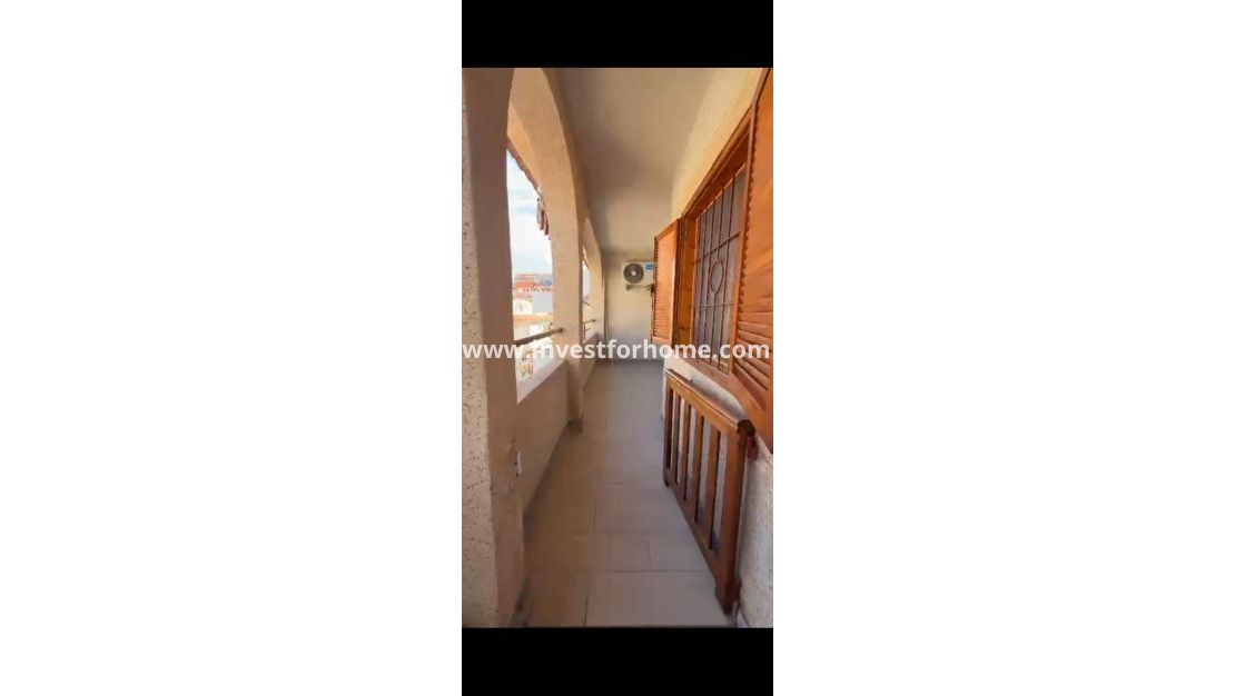 Sale - Apartment - Torrevieja - Centro