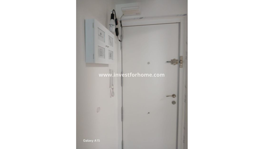 Sale - Apartment - Torrevieja - Centro