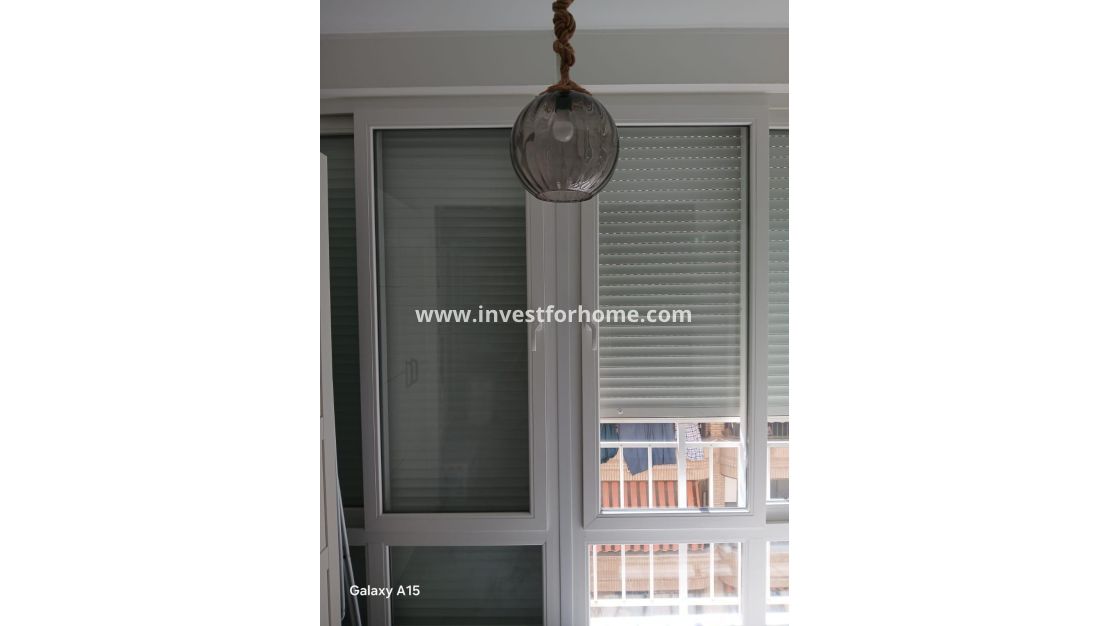Sale - Apartment - Torrevieja - Centro