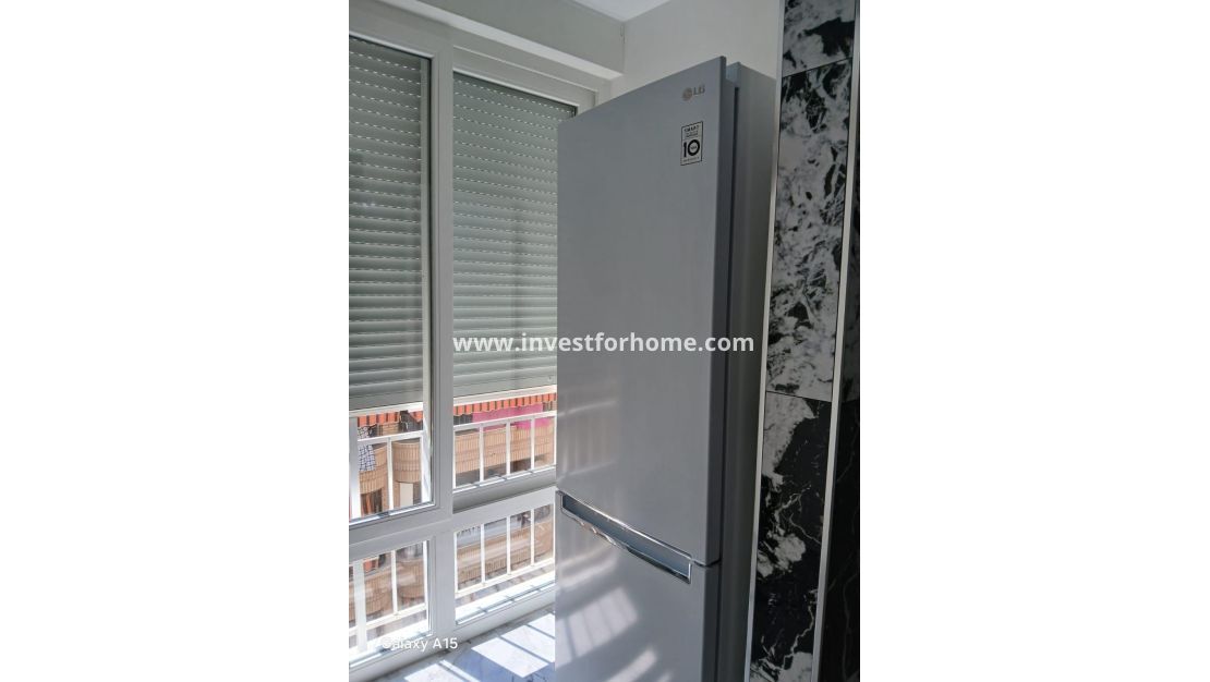 Sale - Apartment - Torrevieja - Centro