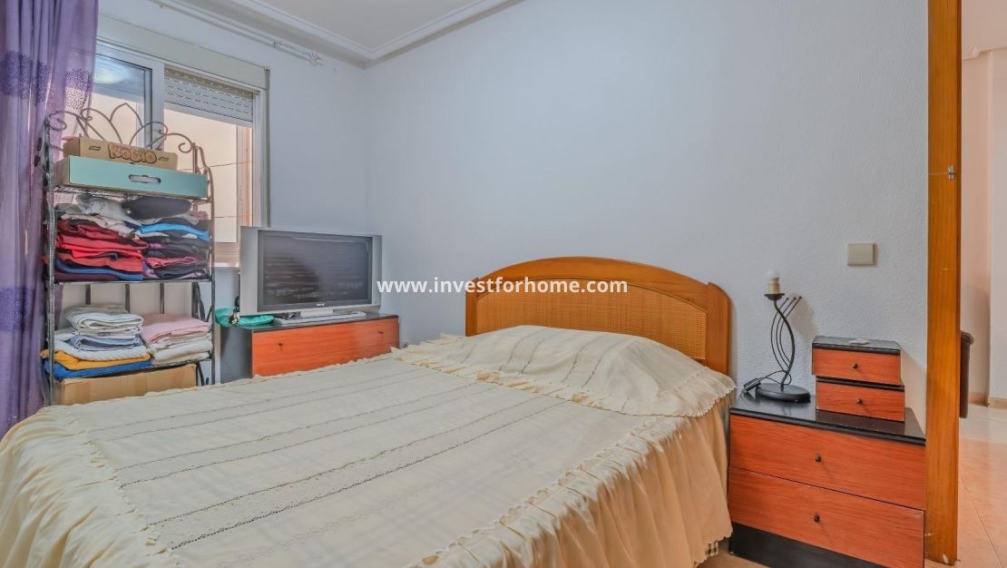 Sale - Apartment - Torrevieja - Centro