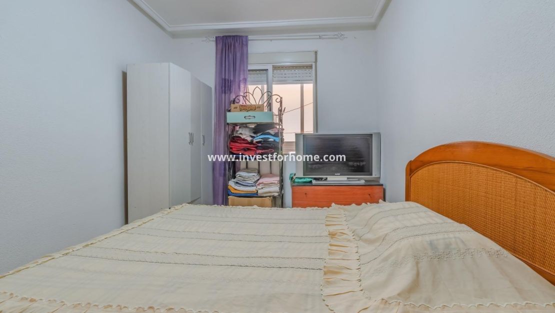 Sale - Apartment - Torrevieja - Centro
