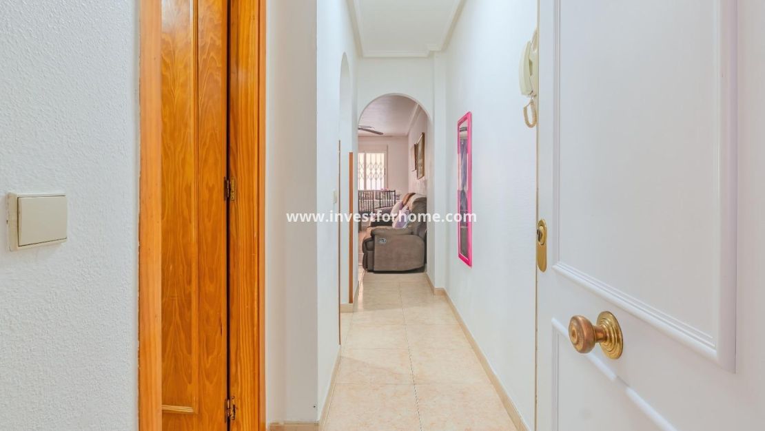 Sale - Apartment - Torrevieja - Centro
