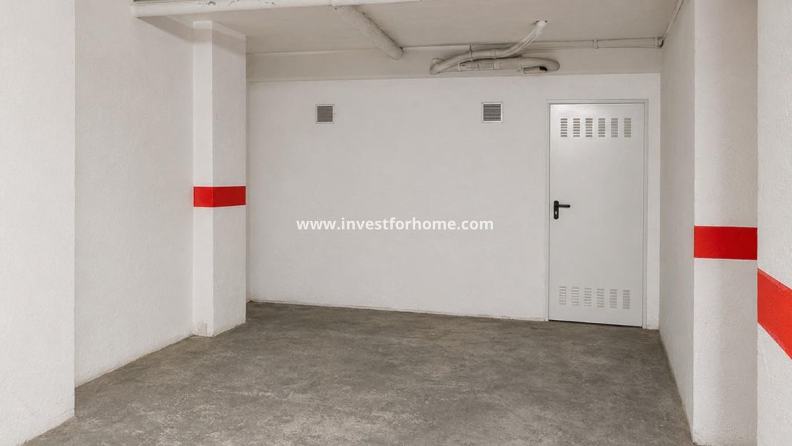 Sale - Apartment - Torrevieja - Centro