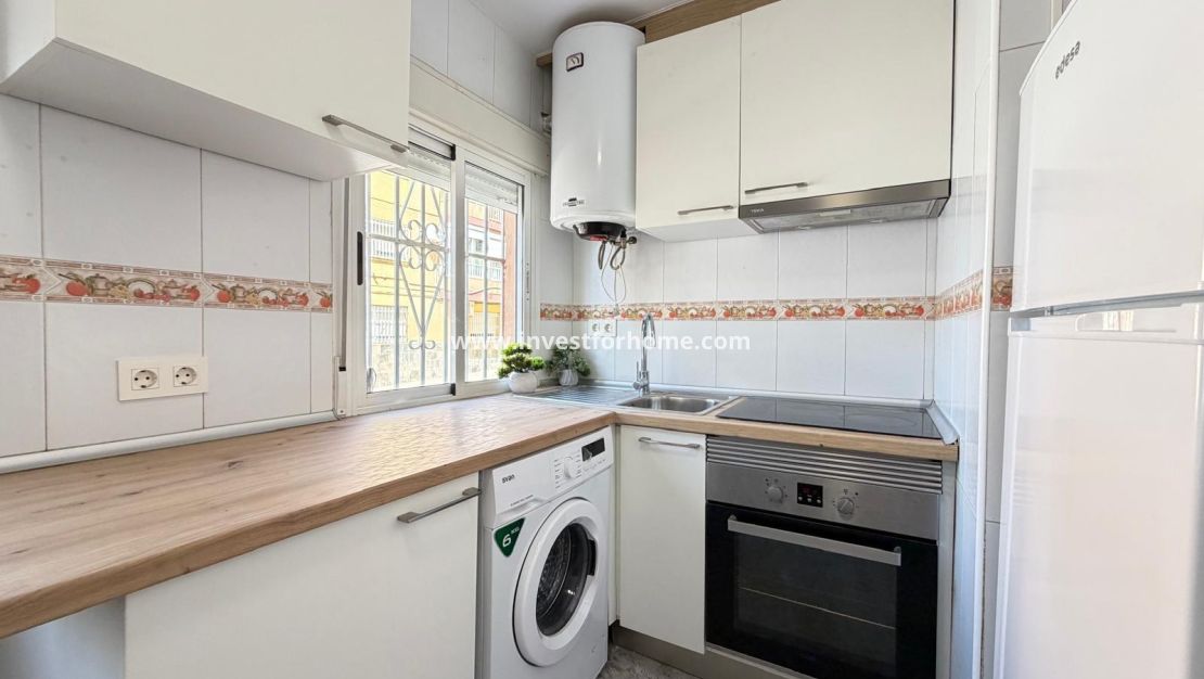 Sale - Apartment - Torrevieja - Centro