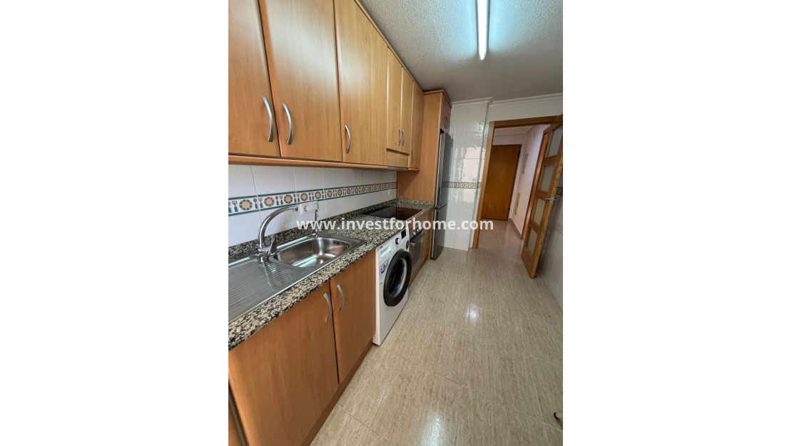 Sale - Apartment - Torrevieja - Centro