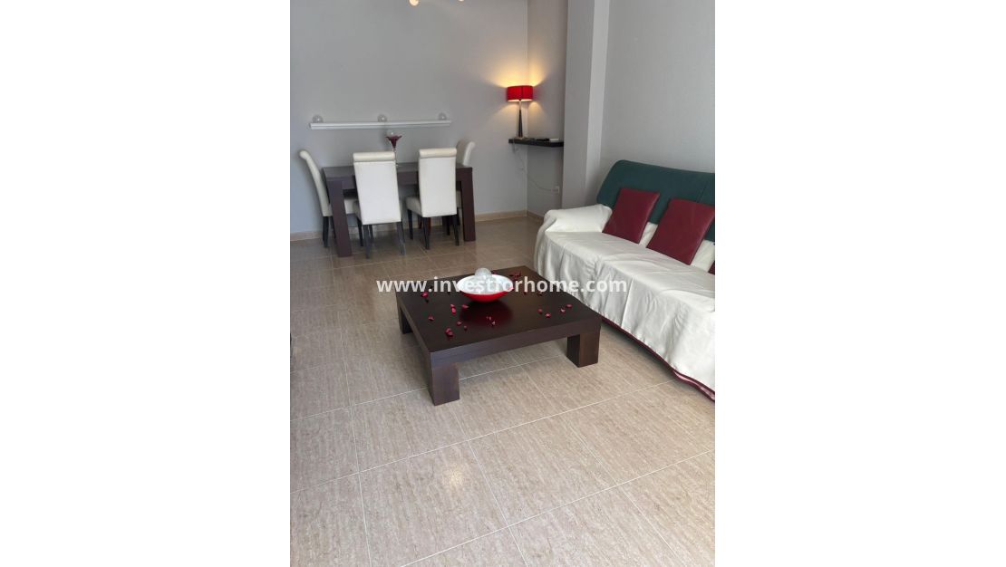 Sale - Apartment - Torrevieja - Centro