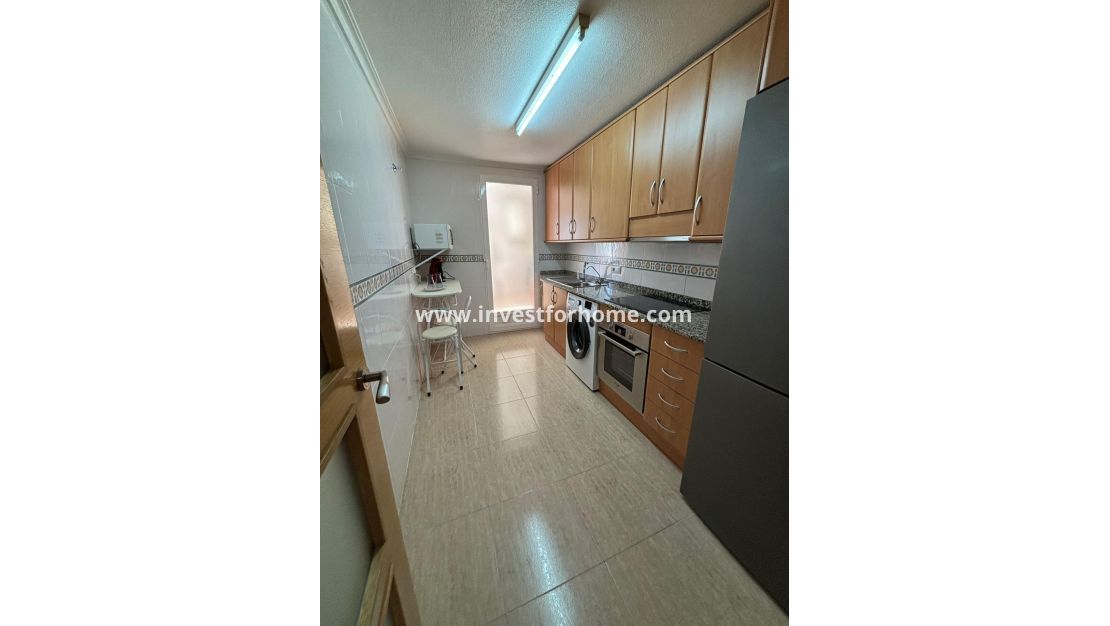 Sale - Apartment - Torrevieja - Centro