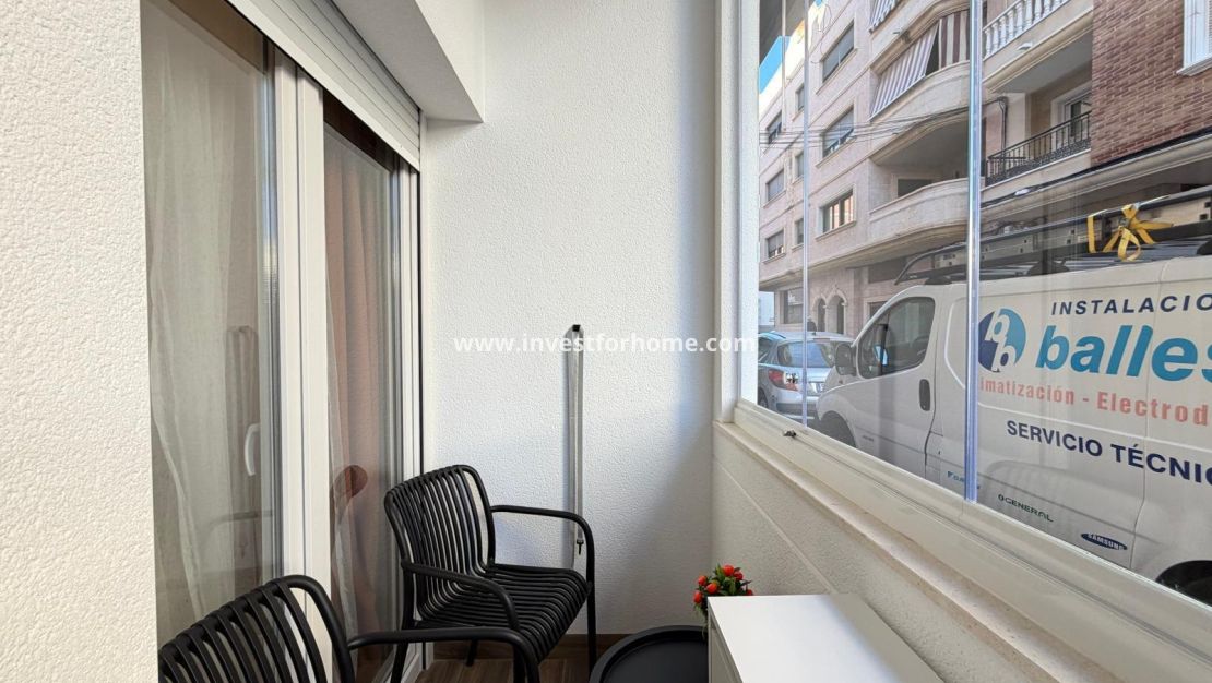 Sale - Apartment - Torrevieja - Centro