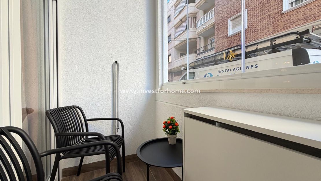 Sale - Apartment - Torrevieja - Centro
