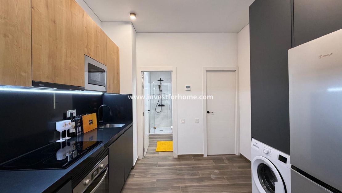 Sale - Apartment - Torrevieja - Centro