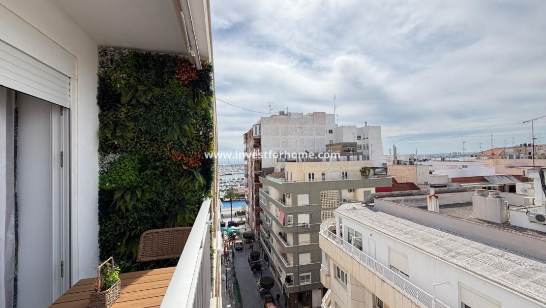 Sale - Apartment - Torrevieja - Centro