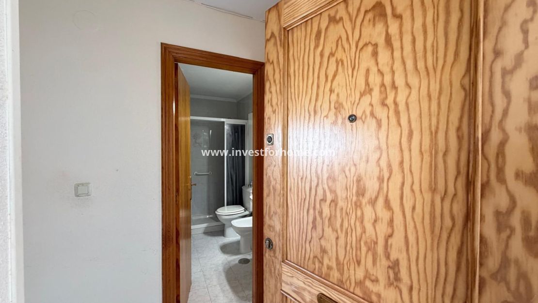 Sale - Apartment - Torrevieja - Centro