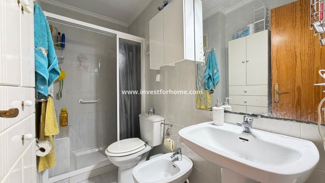 Sale - Apartment - Torrevieja - Centro
