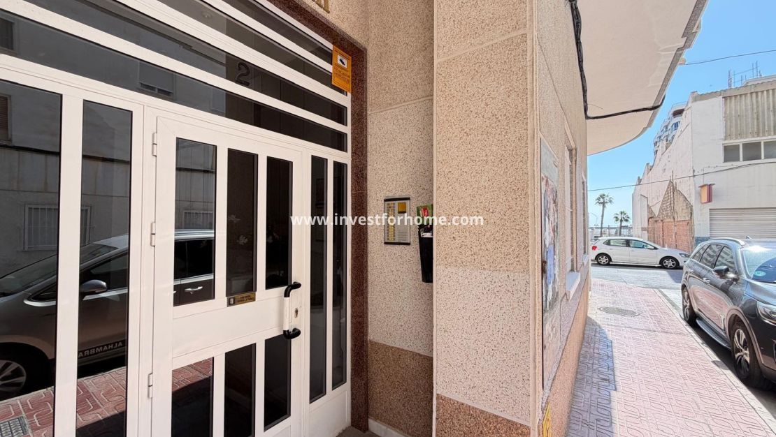 Sale - Apartment - Torrevieja - Centro