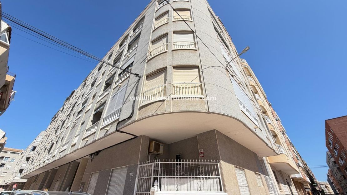 Sale - Apartment - Torrevieja - Centro