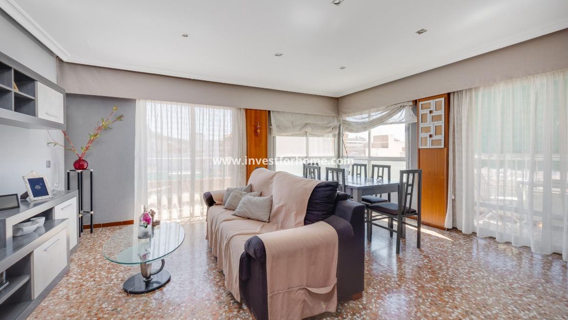 Sale - Apartment - Torrevieja - Centro