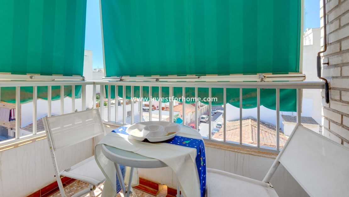 Sale - Apartment - Torrevieja - Centro
