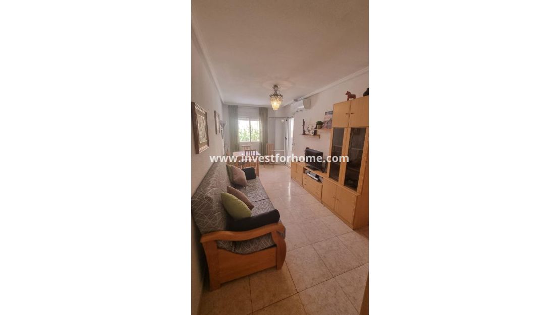 Sale - Apartment - Torrevieja - Centro