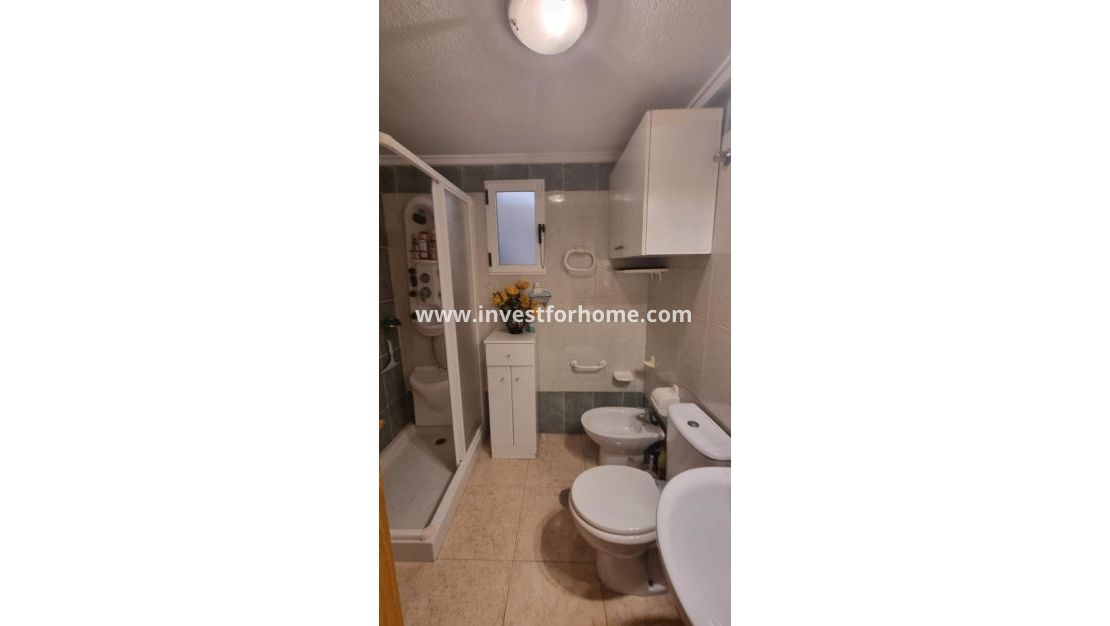 Sale - Apartment - Torrevieja - Centro