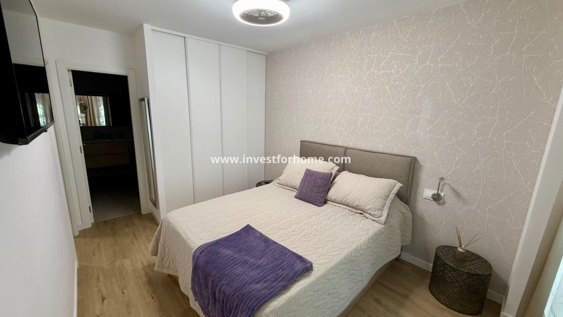 Sale - Apartment - Torrevieja - Centro