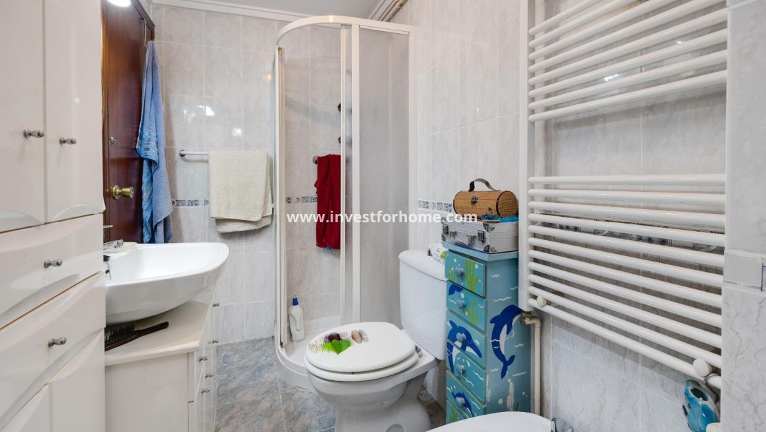 Sale - Apartment - Torrevieja - Centro