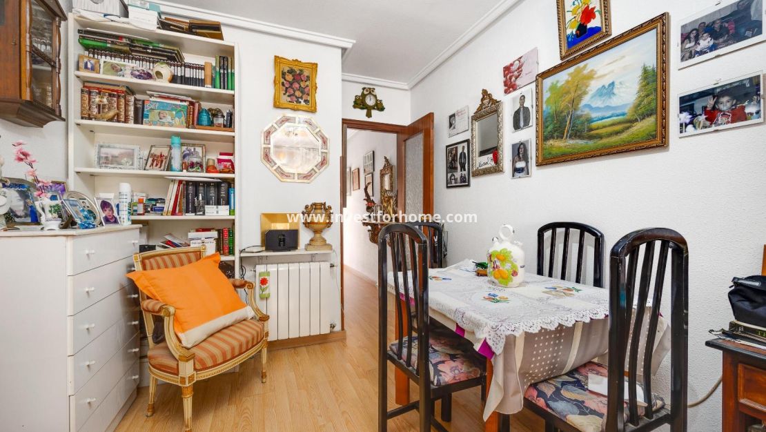 Sale - Apartment - Torrevieja - Centro