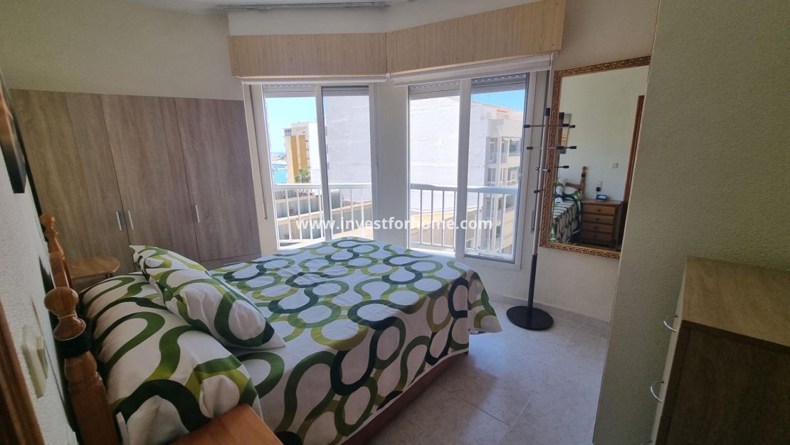 Sale - Apartment - Torrevieja - Centro