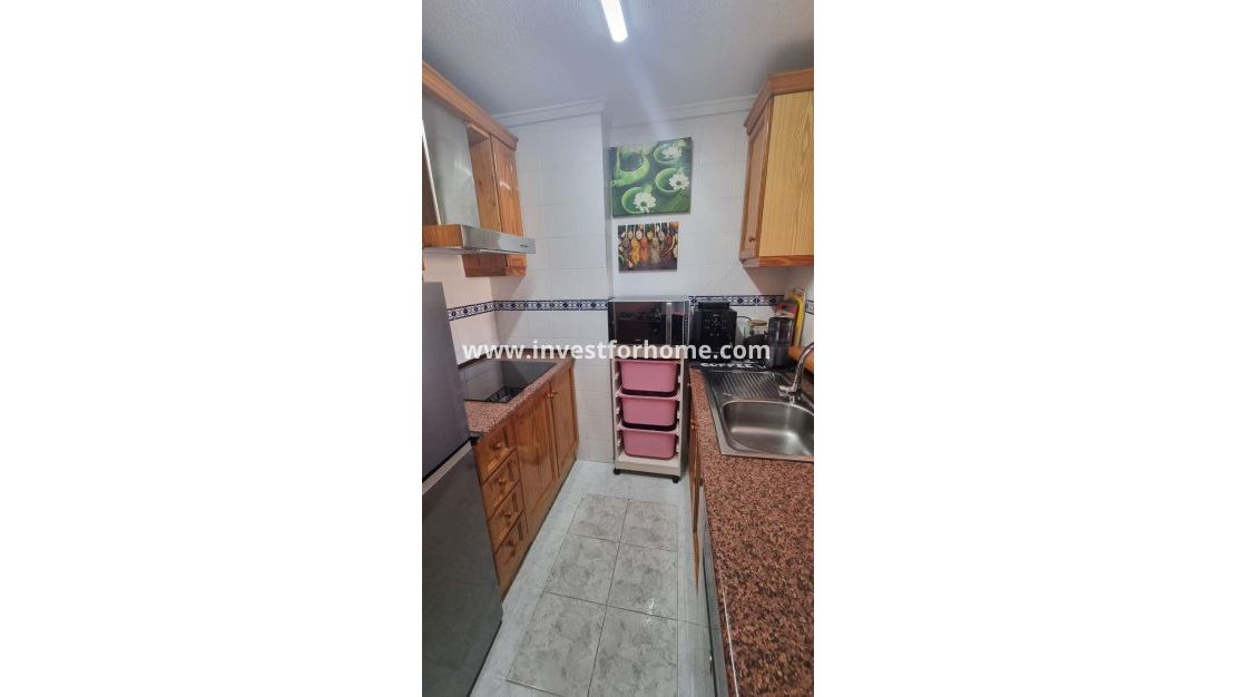 Sale - Apartment - Torrevieja - Centro