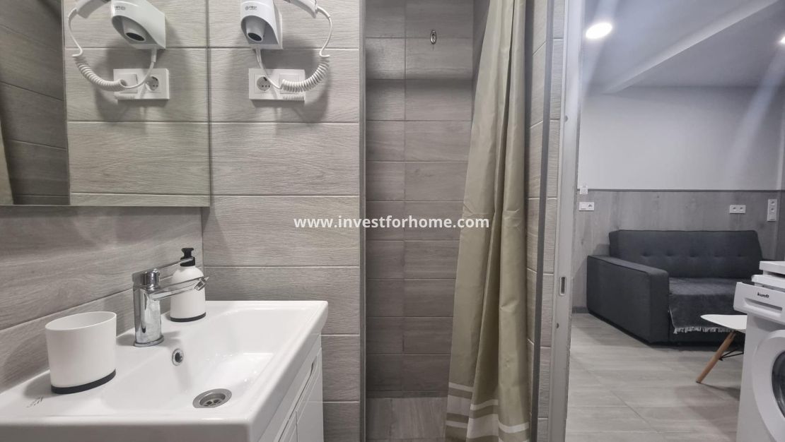 Sale - Apartment - Torrevieja - Centro