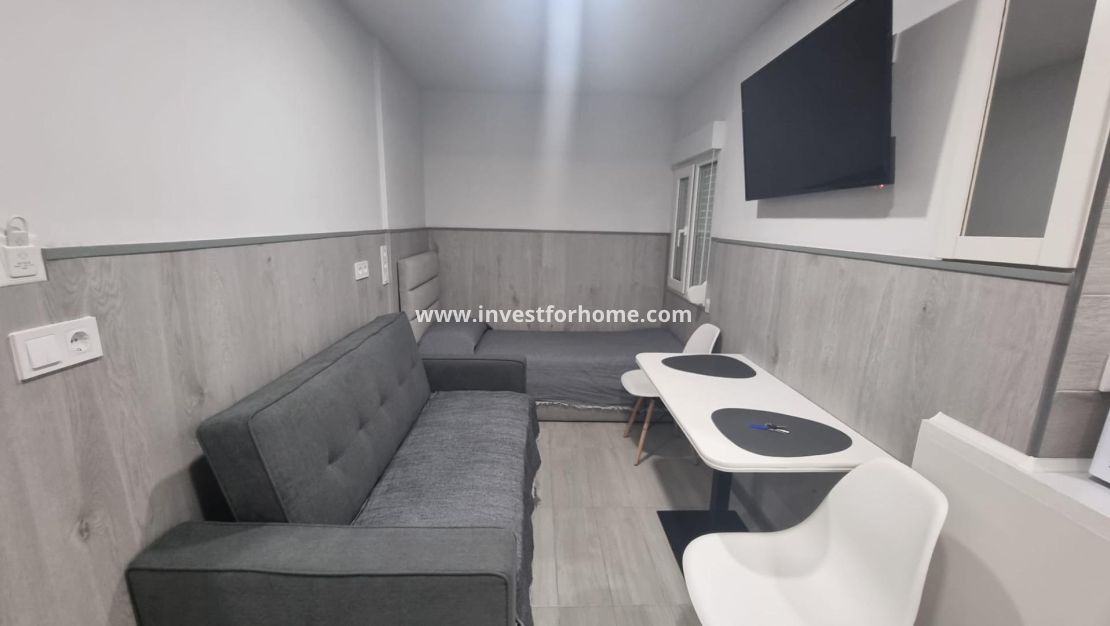 Sale - Apartment - Torrevieja - Centro